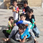 مسابقه با تفنگ آب پاش با حضور نوجوانان مسجدالنبی(ص)